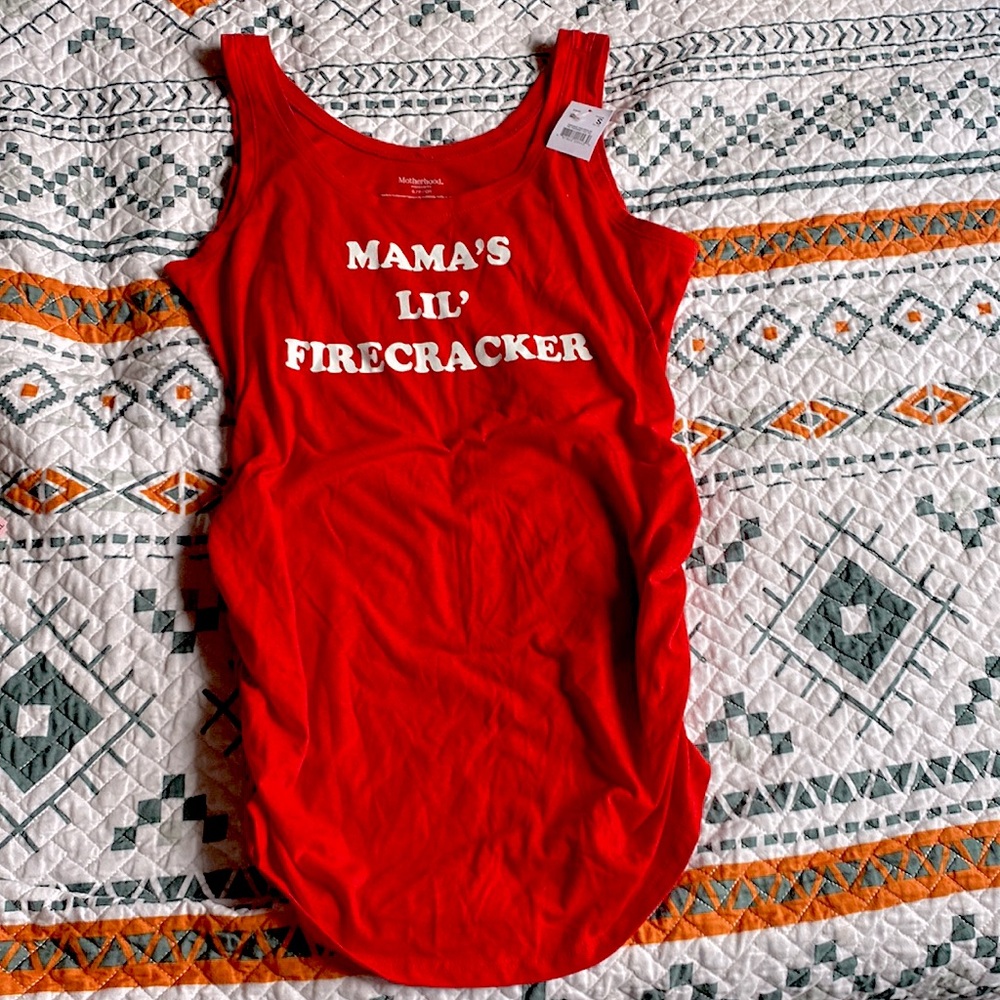 Mama’s Lil’ Firecracker tank top from Motherhood Maternity size Small